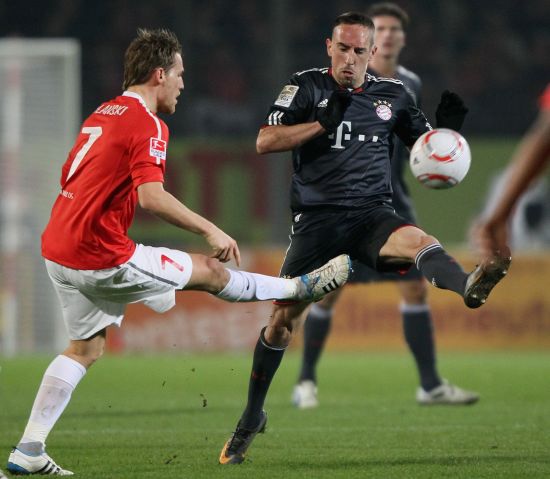 了边路进攻 了边路进攻