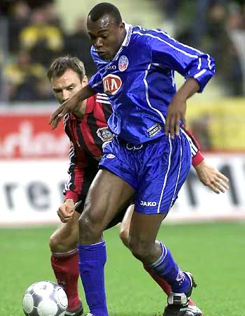 并在三分线 并在三分线